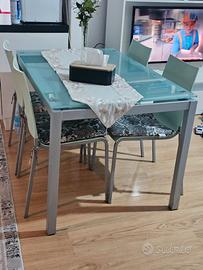 Tavolo allungabile + 4 sedie