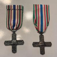 Due medaglie croce Vittorio Veneto