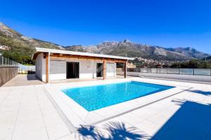 VILLA SINGOLA A FORMIA