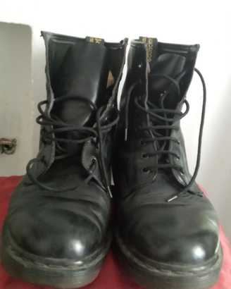 Anfibi Dr. Martens