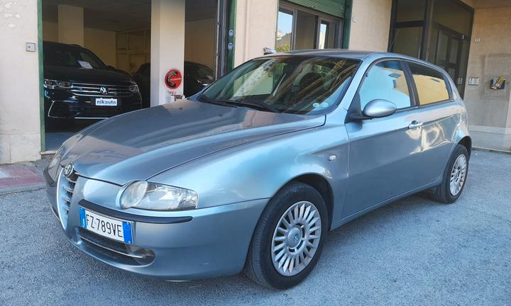 Alfa Romeo 147 1.9 JTD (115 CV) cat 5p. Distinctiv