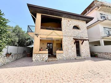 Villetta Bifamiliare - Partinico