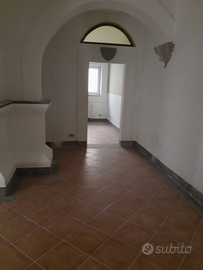 Fondo uso Ufficio Commerciale 200mq