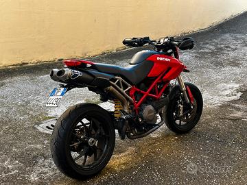 Hyoermotard 796