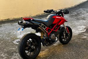 Hyoermotard 796