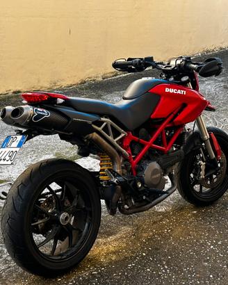 Hyoermotard 796
