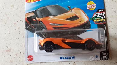 Hot Wheels McLaren W1 Arancione Race Day Modellino