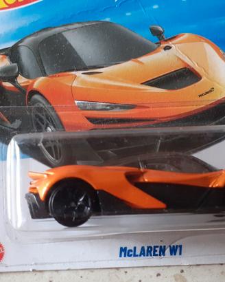 Hot Wheels McLaren W1 Arancione Race Day Modellino