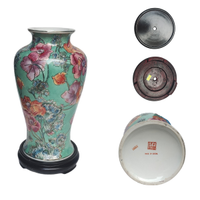 Vaso Cinese in Porcellana Decorato a Mano