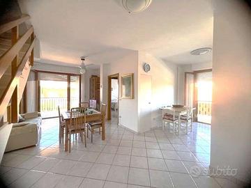 AMPIO APPARTAMENTO CON INGRESSO INDIPENDENTE e GAR