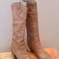 Stivali estivi in pelle da donna