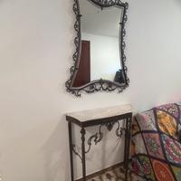 Attaccapanni,specchiera,tavolino e mensola
