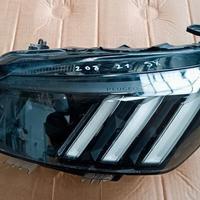 Faro anteriore sinistro Peugeot 208