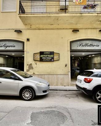 Immobile di 295 m² con 3 locali a Canicattì