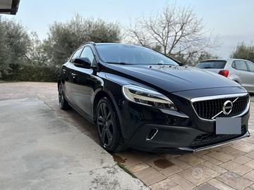 V40 Cross Country 2.0 d2 Kinetic geartronic my17
