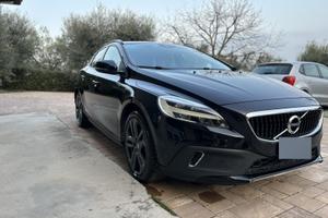 V40 Cross Country 2.0 d2 Kinetic geartronic my17