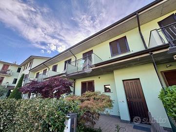 VILLA A SCHIERA A PRADALUNGA