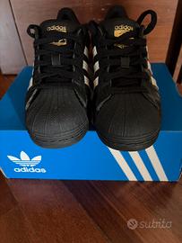 Adidas superstar