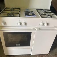 stufa con forno a bombola