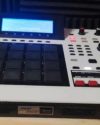 Akai MPC 2500 Special Edition
