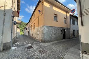 2 LOCALI A BARGE