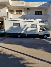 Camper mansardato