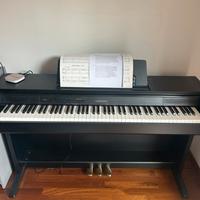 Celviano AP 260 Electeonico piano forte con sedia