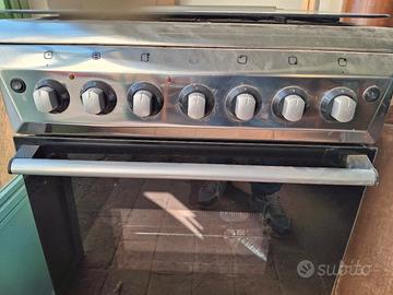 cucina gas con forno ventilato