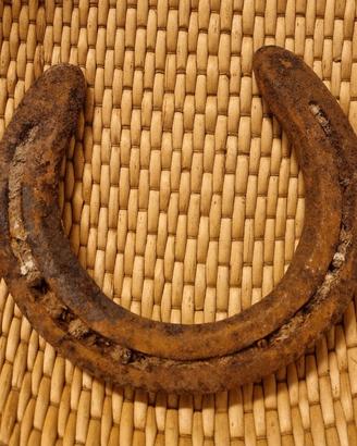 ferro  di cavallo antico 