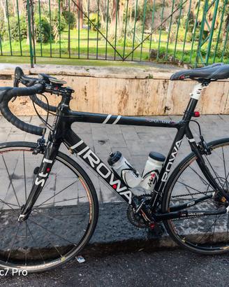 Bici da corsa Rowa in carbonio