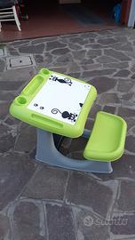 Tavolino , scrittoio per bambino