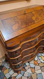 Scrittoio in legno noce