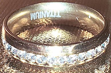 Anello con orecchini