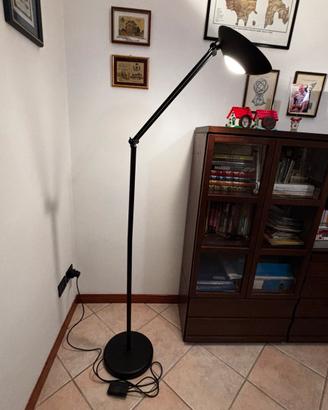 Lampada alogena da terra