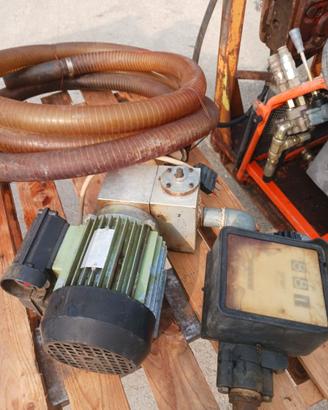 pompa carburante con contalitri 220 volt