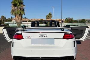 Audi TT RS Roadster 2.5 TFSI quattro S tronic