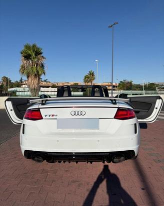 Audi TT RS Roadster 2.5 TFSI quattro S tronic