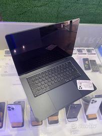 MacBook Air 15 2023 M2 15 pollici 16-1TB usato