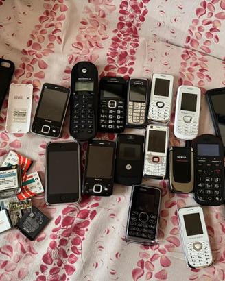 cellulari vintage nokia Motorola iPhone 