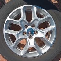 Cerchi 17 jeep renegade con gomme termiche