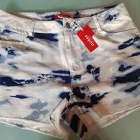 pantaloncini guess