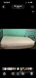 Letto singolo ferro battuto + materasso nuovo