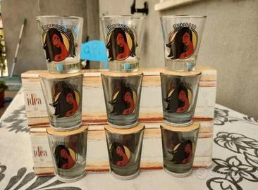 Set di 9 bicchierini espresso – design vintage