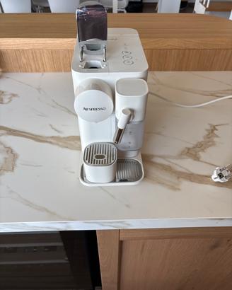 Macchina caffè De longhi lattiasima ONE