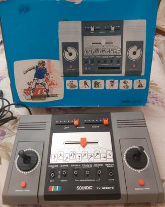 Console nuova d'epoca con giochi integrati box 