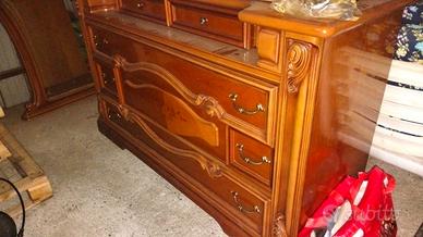 Armadio e comò con specchio per camera da letto