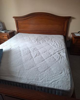 letto matrimoniale con materasso 