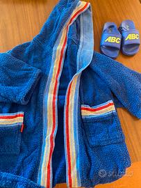 Accappatoio 3 anni e ciabatte piscina n.24