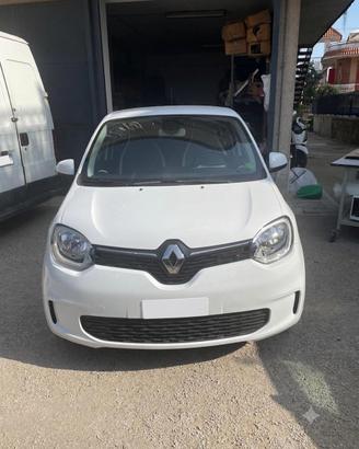 RENAULT TWINGO III-LE PARISIENNE