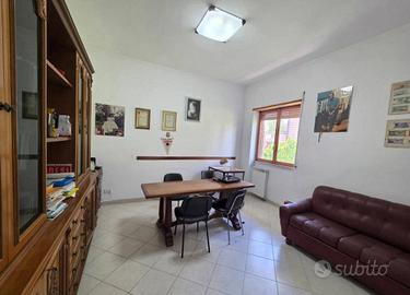Appartamento di 121 m² con 5 locali a Roma